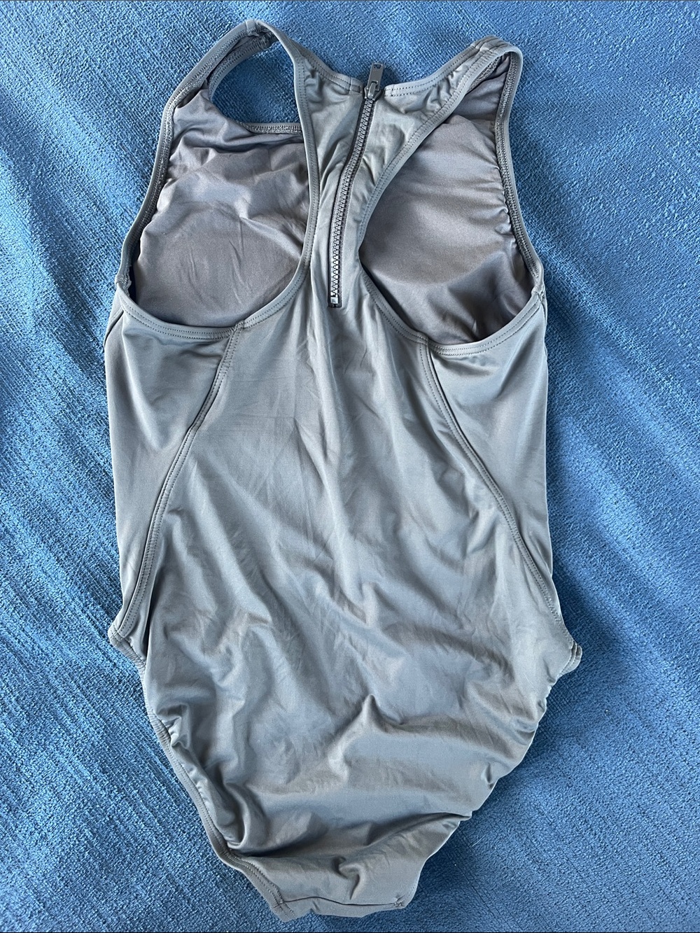 DKNY racer-back One-Piece Swimsuit. Removable padding @bra shelf. Size 10 NWOT - Picture 3 of 7